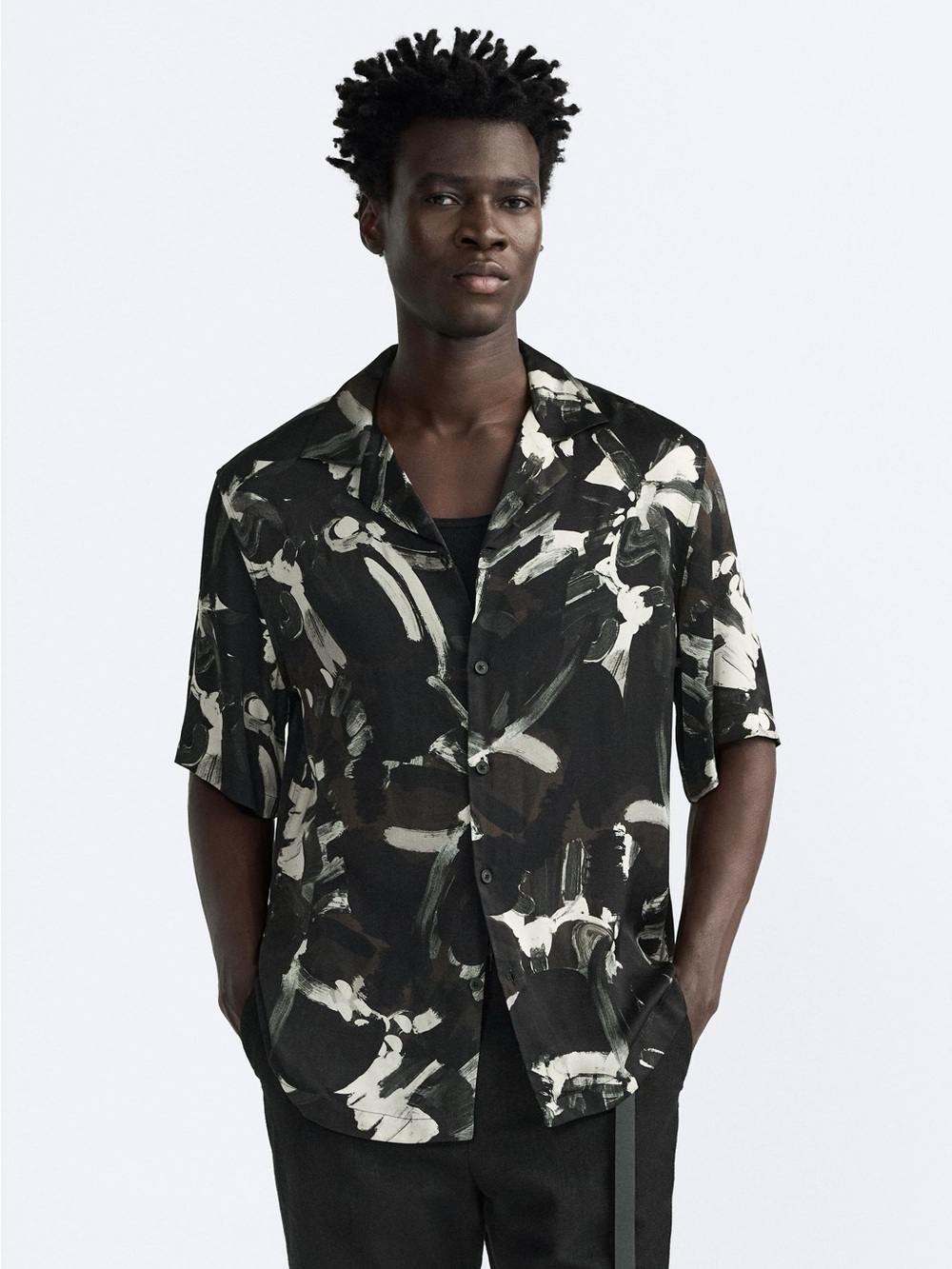Zara Black and White Abstract Print Short-Sleeve Button-Down Shirt